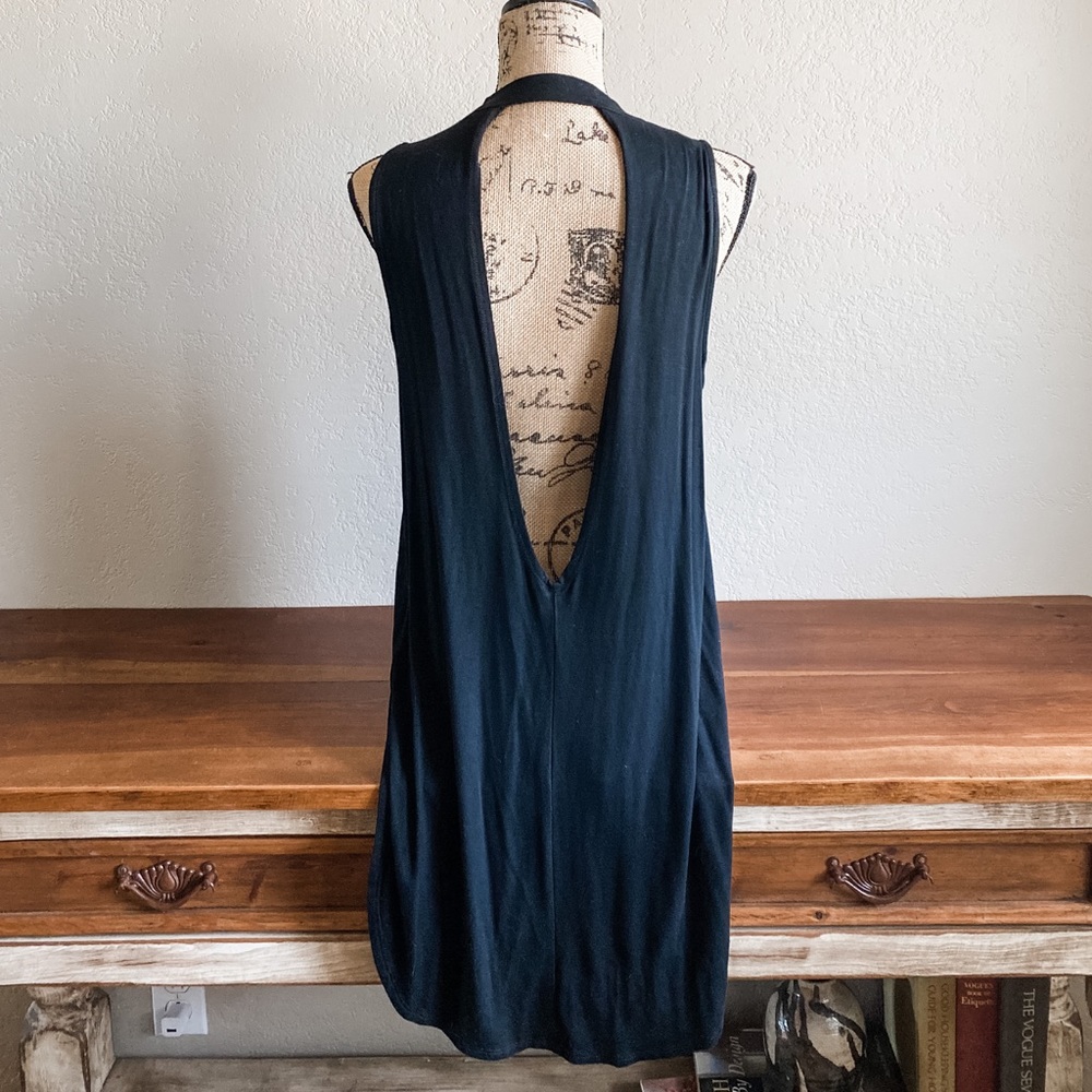 🌟 GORGEOUS Open Back 🌟 Wishlist Black Tunic